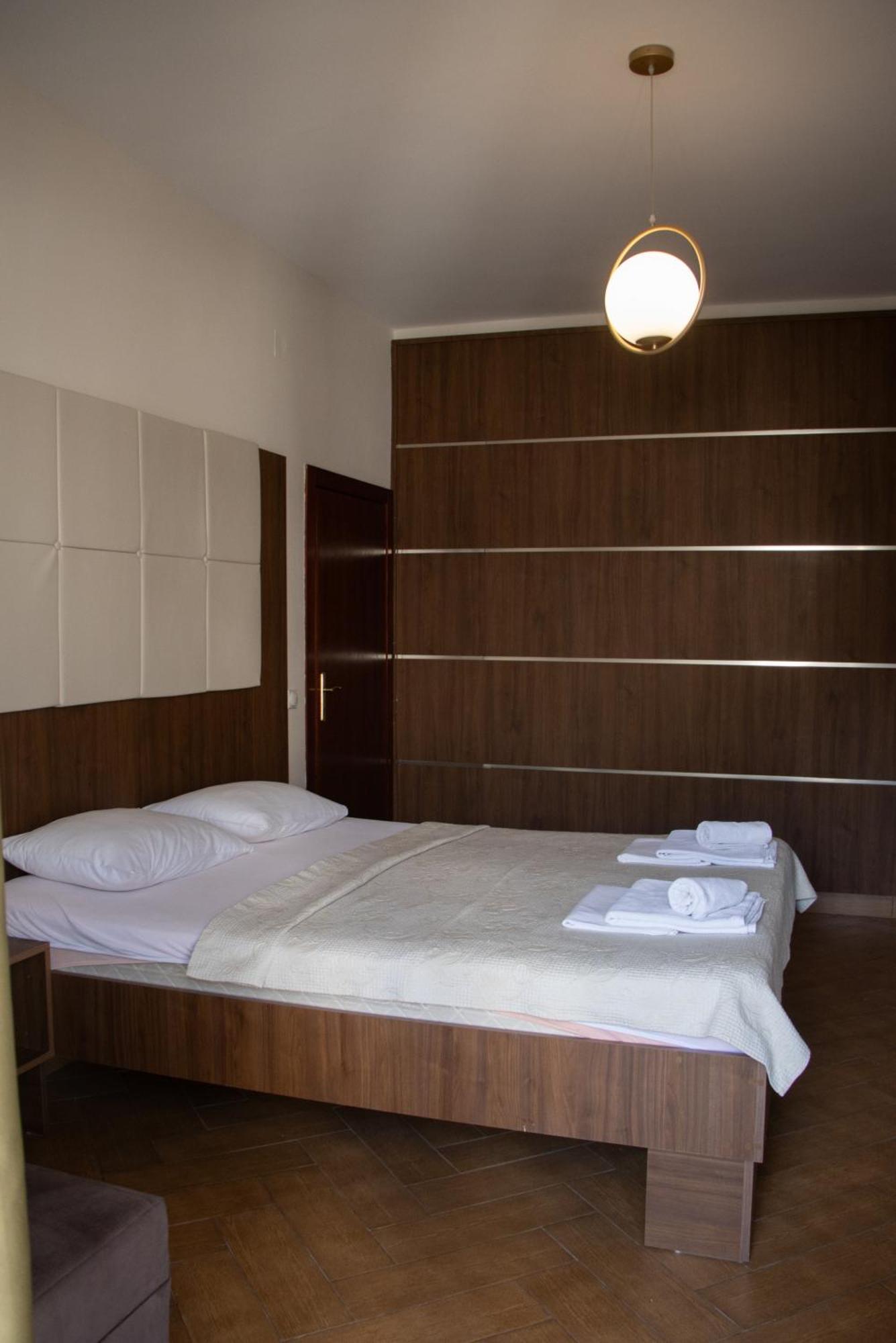 Apartmani Nilaj Улцинь Екстер'єр фото