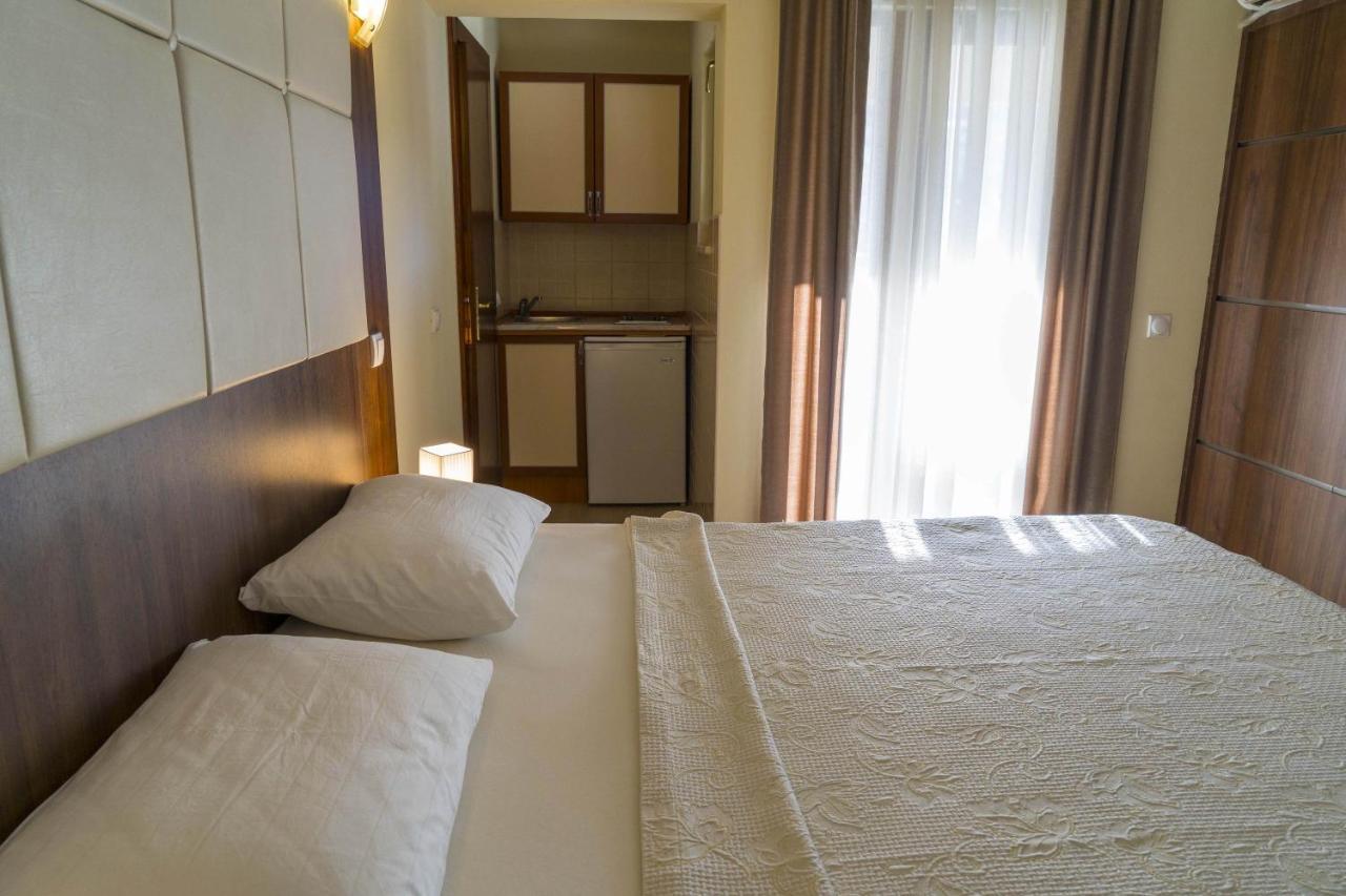 Apartmani Nilaj Улцинь Екстер'єр фото