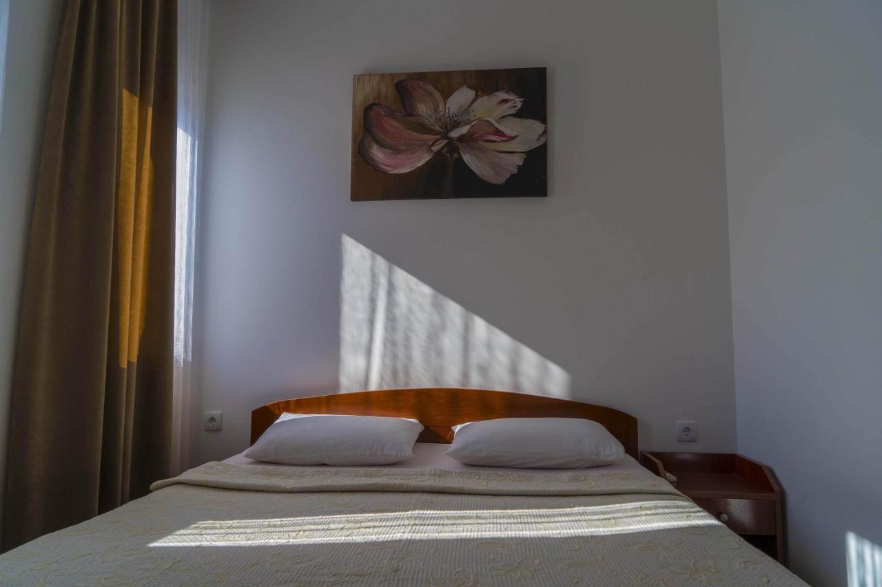 Apartmani Nilaj Улцинь Екстер'єр фото
